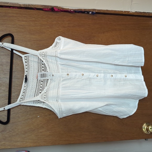 torrid Tops - NWT, lightweight crochet button up tank, 14/16